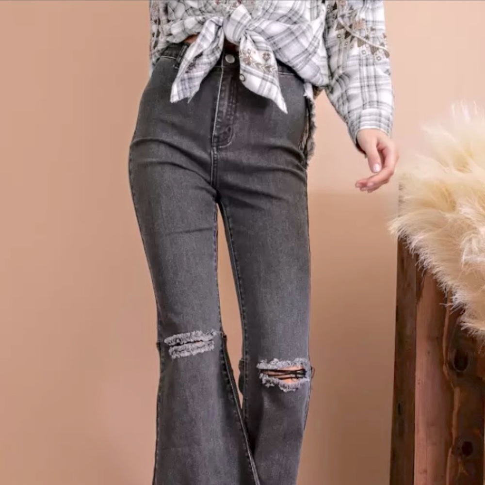 Stretchy, high waisted bell bottoms